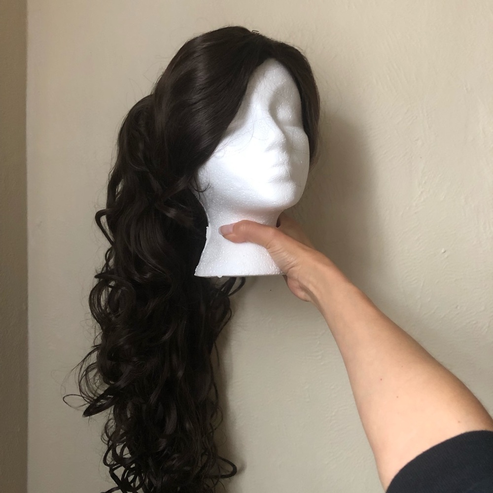 Professional Princess Eleanor wig